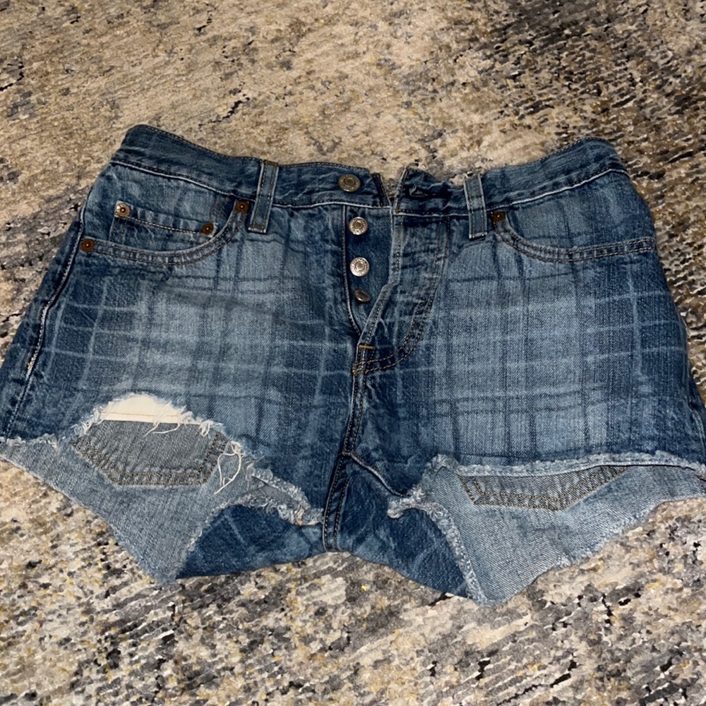 Levi’s Low Rise 501 Shorts